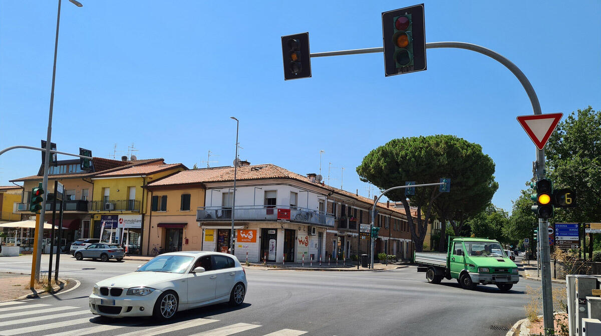 Santarcangelo, occhio al rosso: a settembre entrano in azione i dispositivi Vista Red - Vista Red viale Mazzini