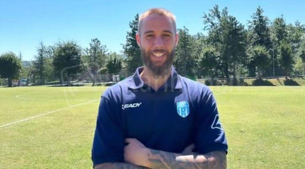 Calciomercato, Riccardo Manuzzi e Belcastro nel mirino dell'Ancona. La Sammaurese cala il tris -