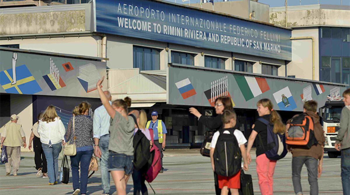 Voli dirottati dall’Aeroporto Fellini, le Civiche riccionesi attaccano: “Gestione spesso inadeguata” - Aeroporto Fellini (repertorio)