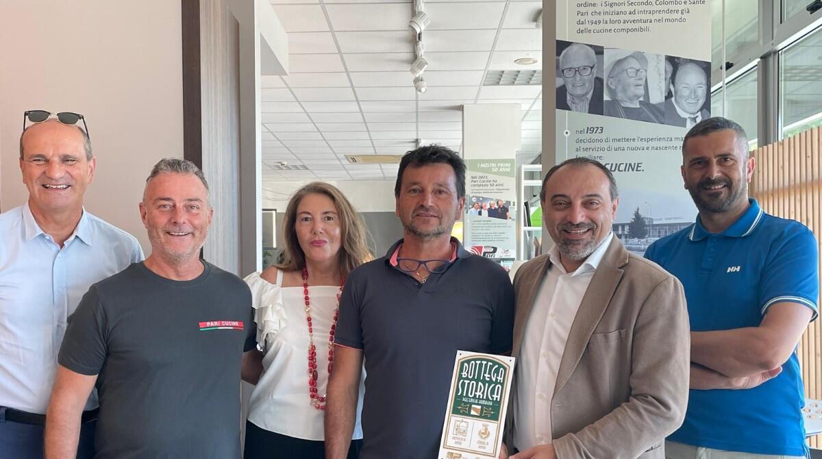 Dopo più di 50 anni di attività artigianale, "Pari cucine" diventa bottega storica di Rimini - Pari cucine