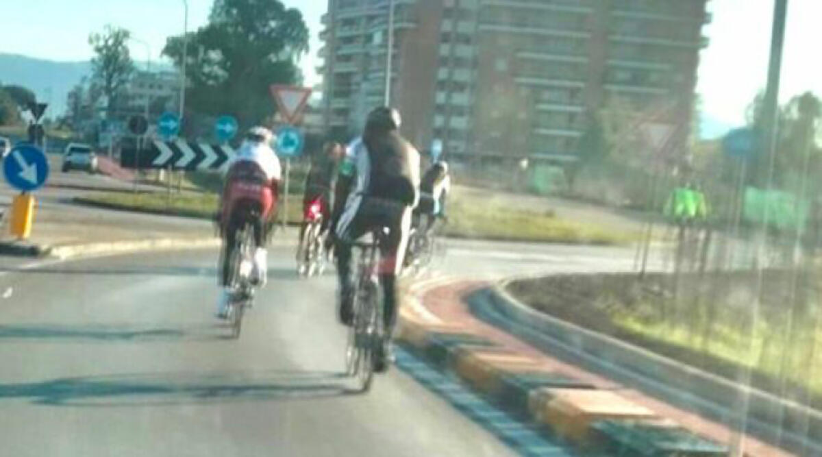 Non usano la pista ciclabile sulla Santarcangiolese, multati dalla Polizia stradale - Foto di repertorio dal web