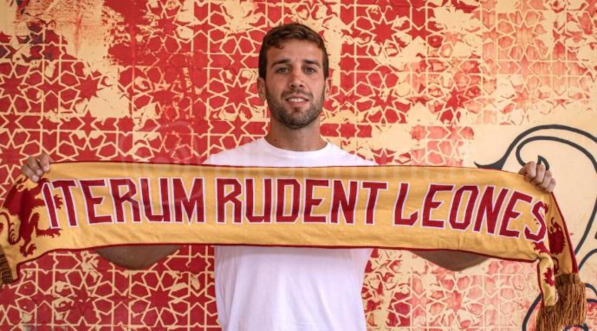 Calcio D, ufficiale: bomber Manuzzi al Ravenna. Per lo U.Riccione l'esterno d'attacco Mariani - 