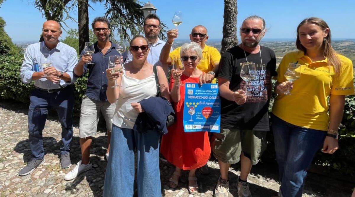Verucchio Calici 2024, un brindisi ad alta quota: in mongolfiera sulla Riviera e la vallata del Marecchia - Calici Verucchio 2024