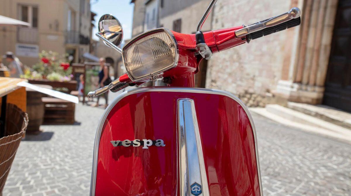 Novafeltria, gli sequestrano la Vespa Piaggio e lui rivende i pezzi: denunciato - Vespa Piaggio PH REPERTORIO