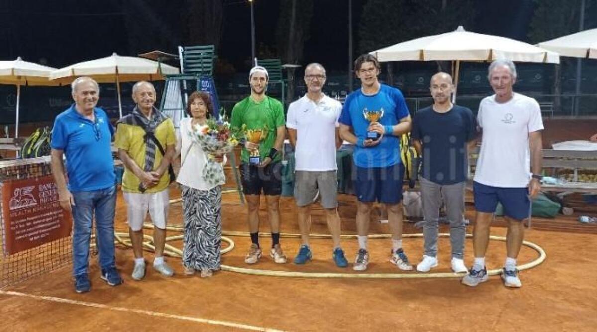 Tennis, ad Alberto Bronzetti il memorial 'Christian Cavioli' - 