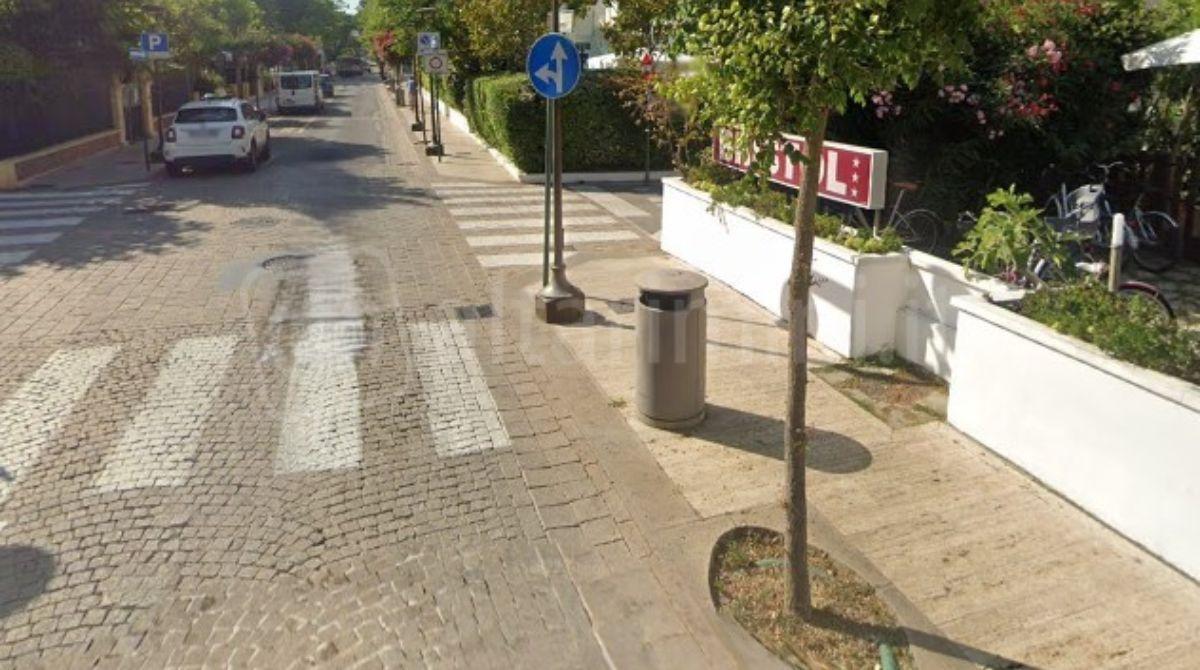 Riccione, riqualificazione delle 206 aiuole di viale Gramsci - 