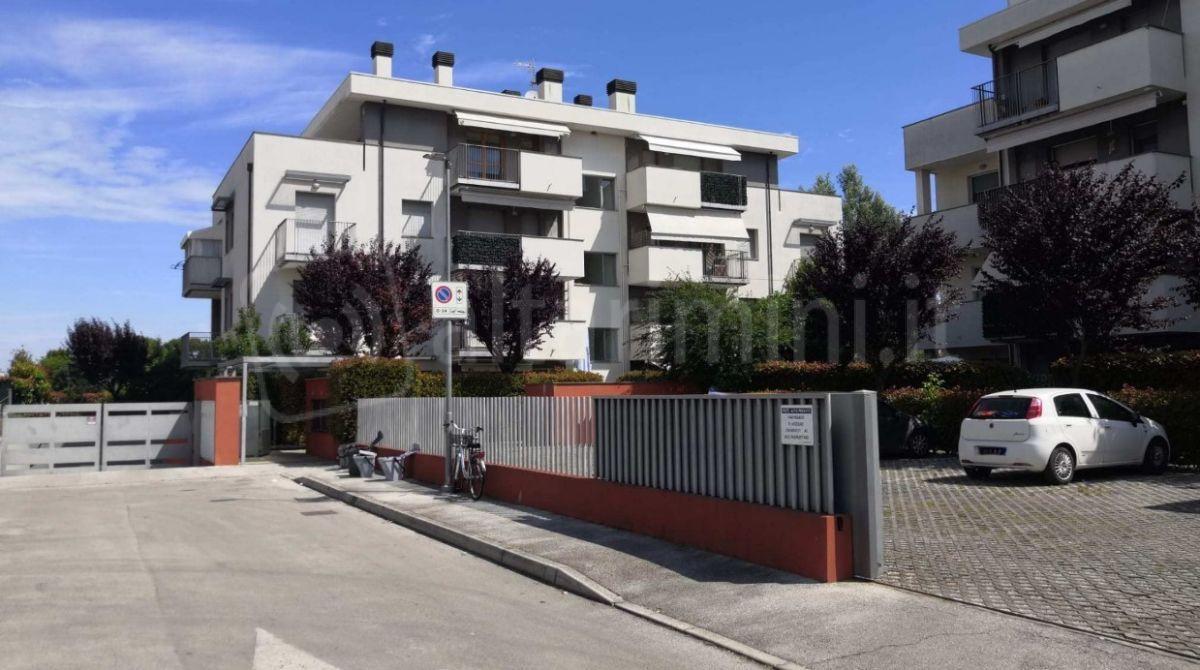 Riccione, appartamento confiscato: nuovo spazio per l’autonomia delle persone disabili - La palazzina in viale Brunate