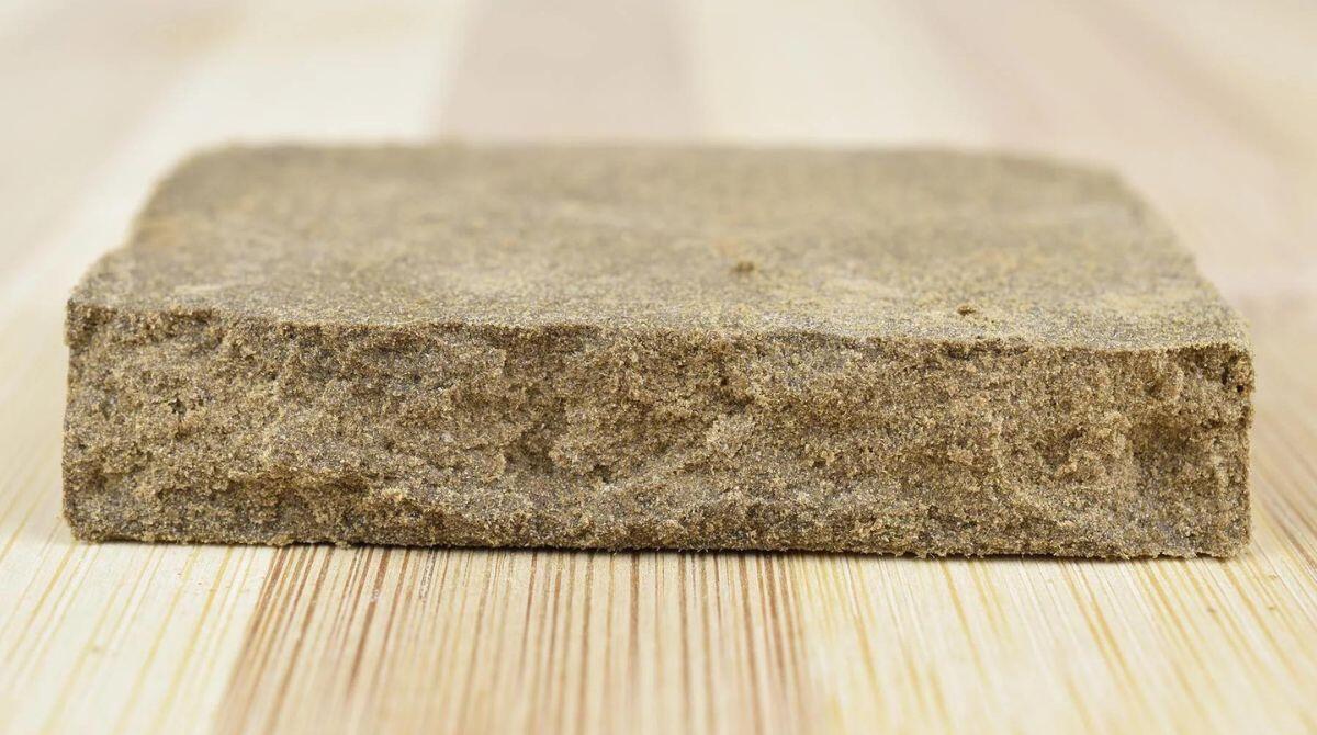 1 kg e mezzo di droga in casa, anche la marijuana che si tiene in freezer: cameriere nei guai - La nuova marijuana conservabile in freezer REPERTORIO FOTO WEB
