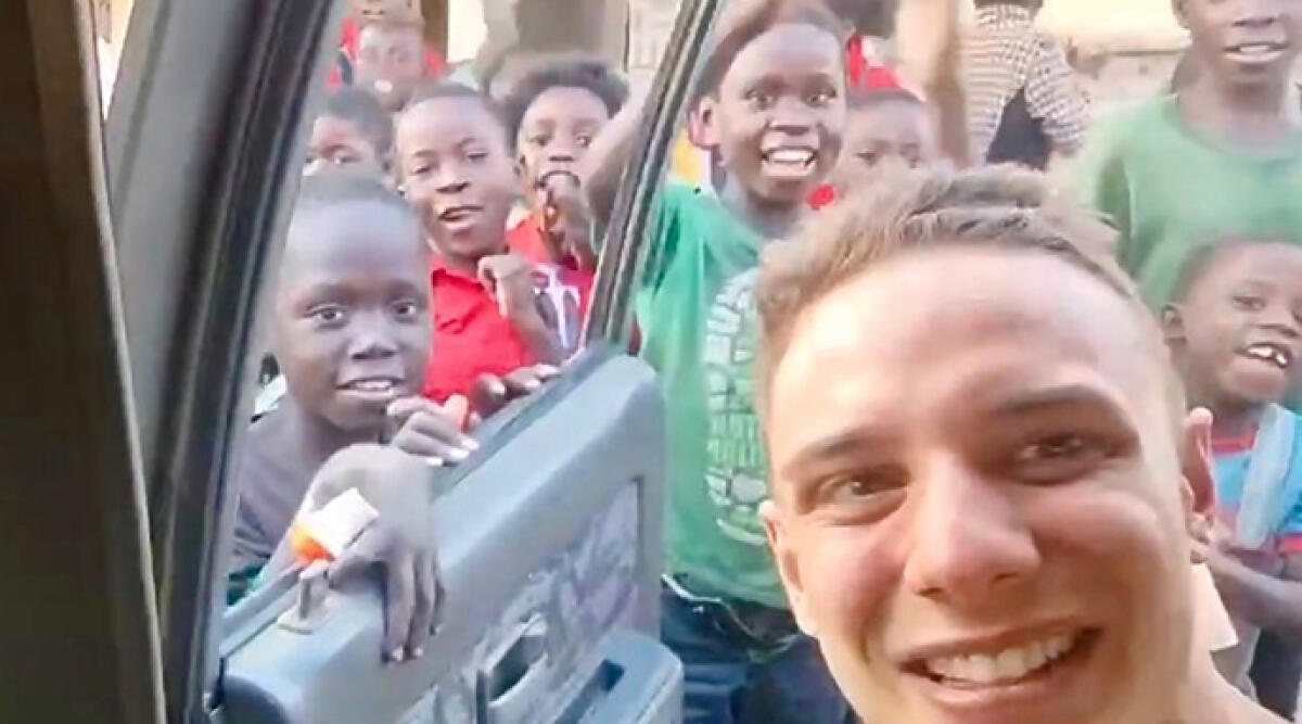 Tre riminesi rinunciano alle ferie per aiutare la gente nei villaggi in Zambia - Alessandro in Zambia