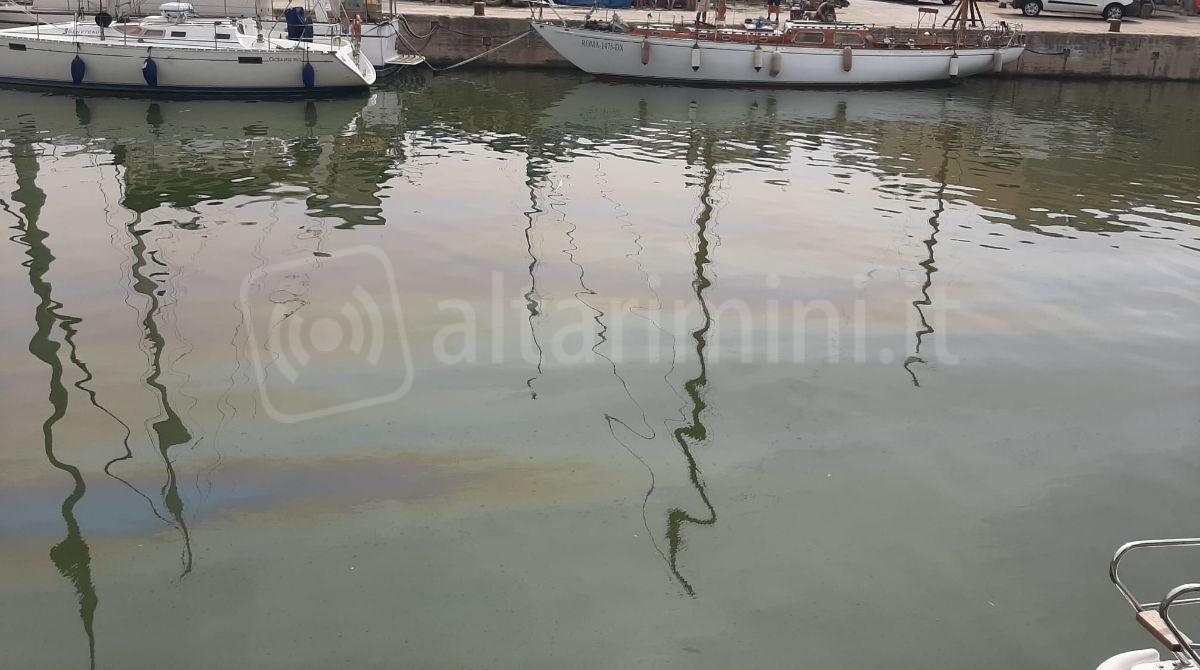 Cattolica: chiazze oleose sul Tavollo. I Verdi chiedono un tavolo tecnico intercomunale -