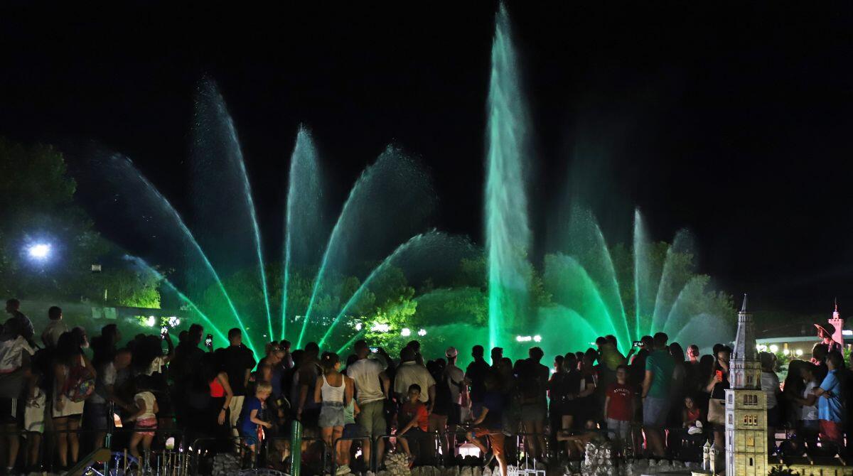 Italia in Miniatura si illumina di sera: l'ultima apertura fino alle 23 è il 28 agosto - Uno scatto da una serata all'Italia in Miniatura