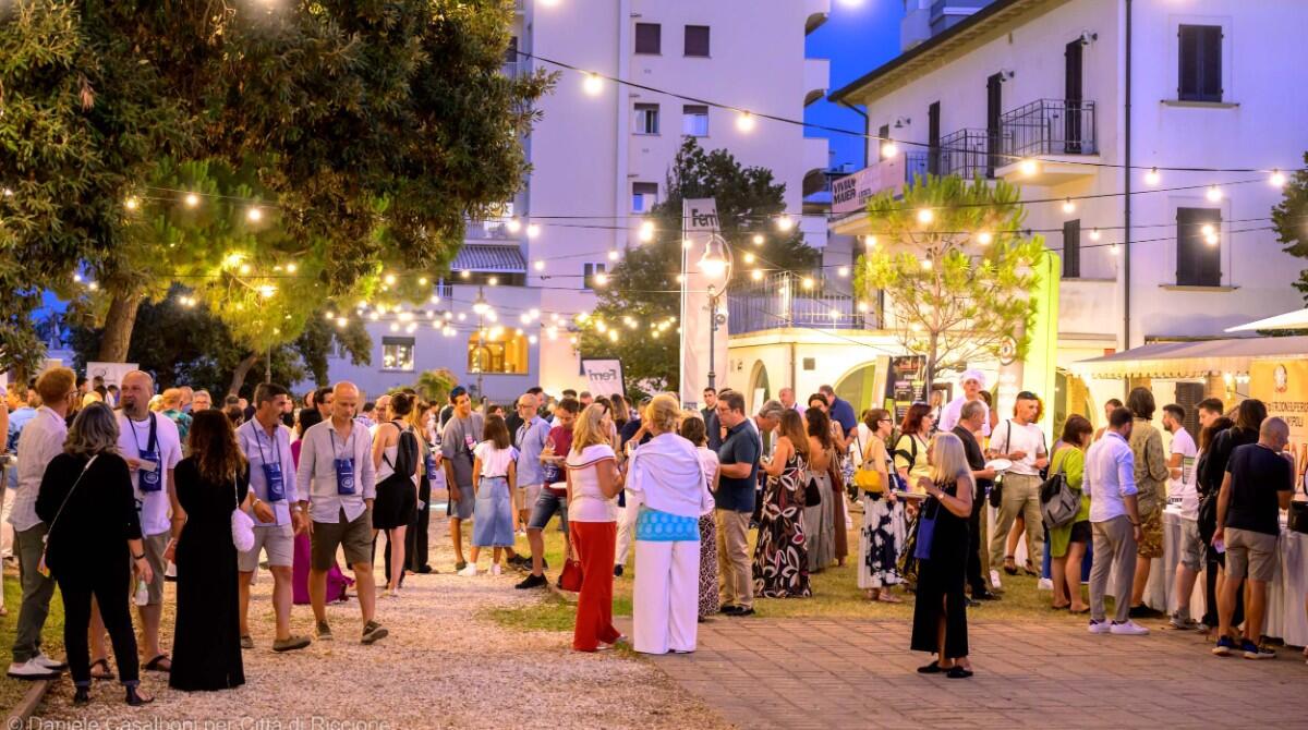 A Riccione, al via ai trattamenti straordinari contro le zanzare per prevenire il virus West Nile - Parco di Villa Mussolini