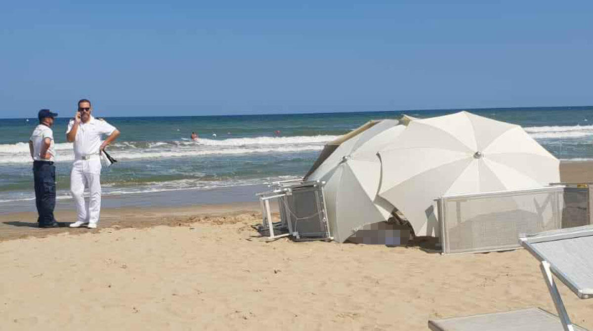 Choc in spiaggia a Rimini: annega ragazzino di 14 anni - 