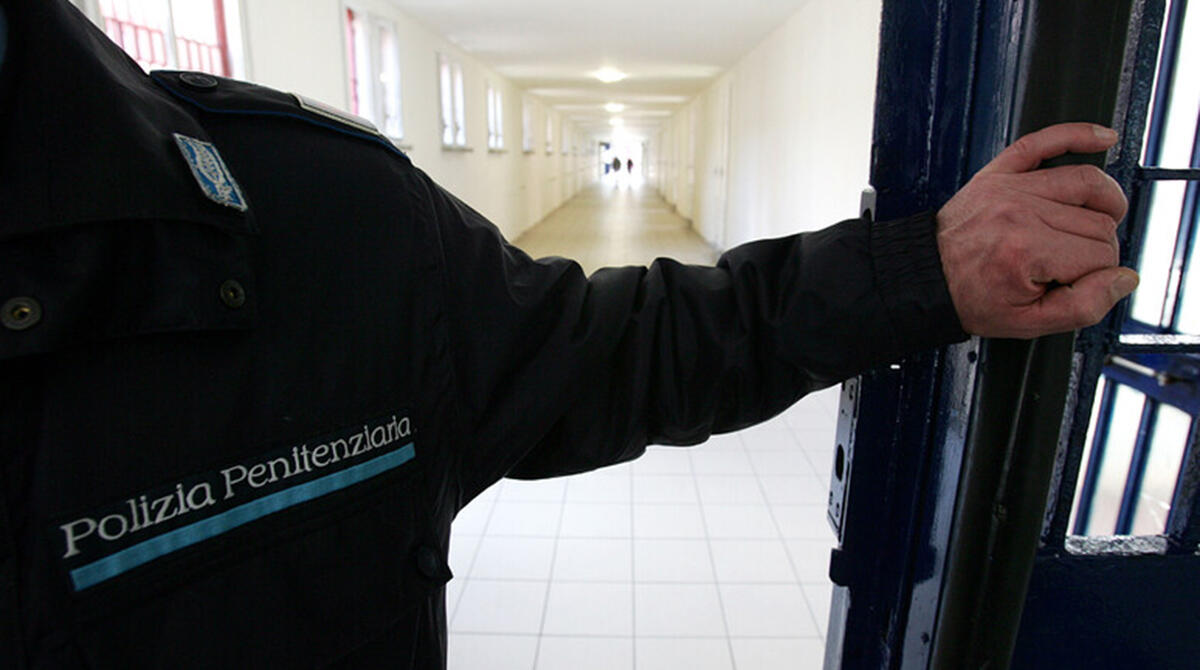 Fermata in Spagna dopo 2 anni di latitanza: arrestata criminale 36enne riminese - Polizia Penitenziaria (foto Ansa)