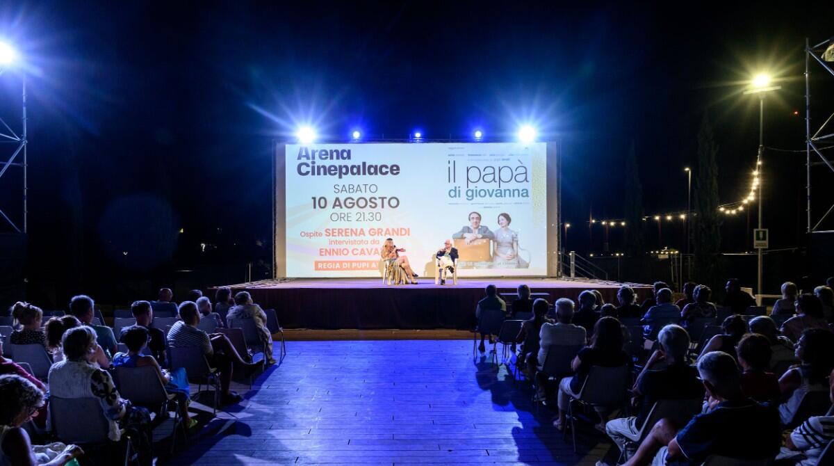 All'Arena Cinepalace di Riccione, Serena Grandi è stata ospite per la proiezione de "Il papà di Giovanna" - Cinepalace