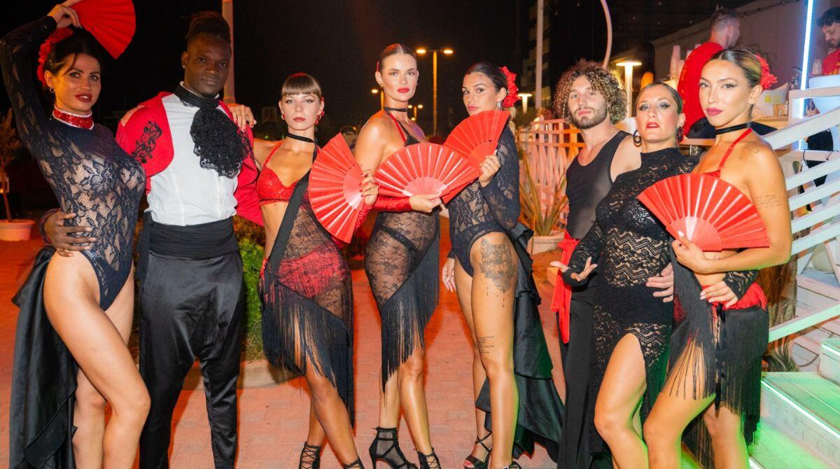 Frontemare Rimini: al Top Club Show Dinner la serata Burlesque - 