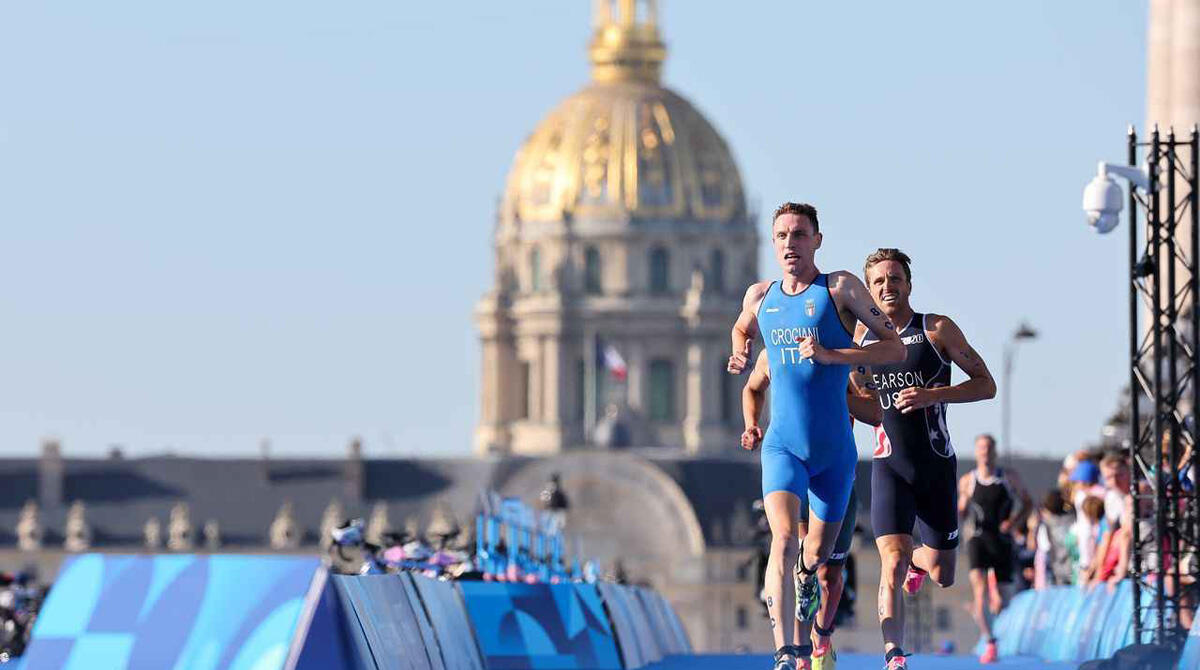 Alessio Crociani domina la Senna: il triatleta riminese racconta la sua Olimpiade -