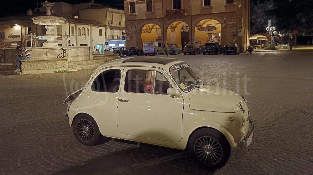 "500 by night" raduno delle storiche Fiat a Novafeltria -