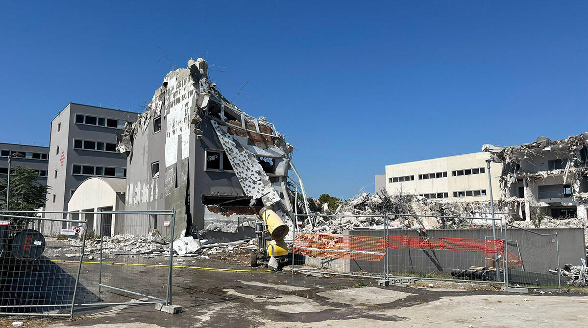 Una nube di polvere nei pressi del cantiere della ex nuova Questura: proteste dei residenti - Cantiere Ex Nuova Questura di Rimini