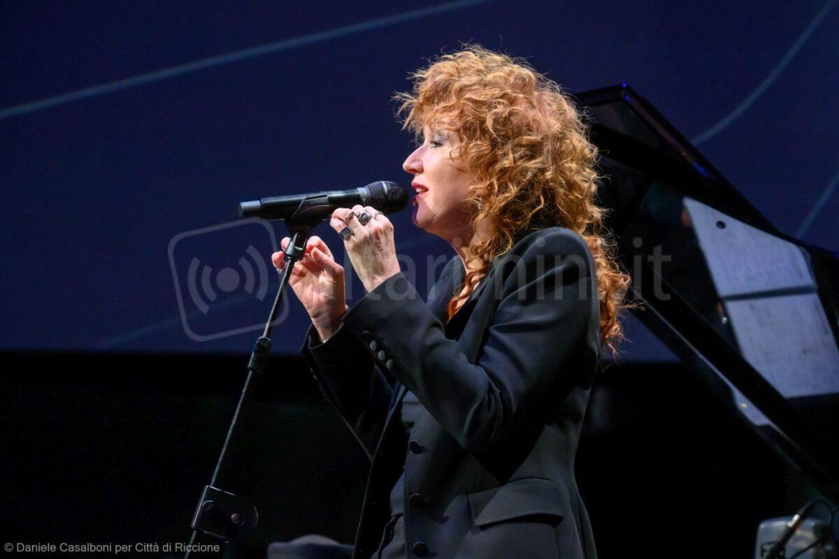 Fiorella Mannoia all'Arena della Regina di Cattolica: speciale concerto con orchestra sinfonica - PH CASALBONI