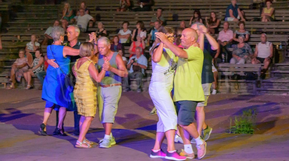 Riccione, rinviato per maltempo Balera Verdemare con "Anna e Stefano" - Ph Casalboni