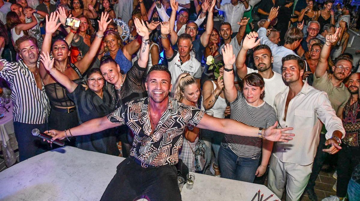 Weekend tra musica, ottimo cibo e vip: al Frontemare di Rimini arriva Isa B. -