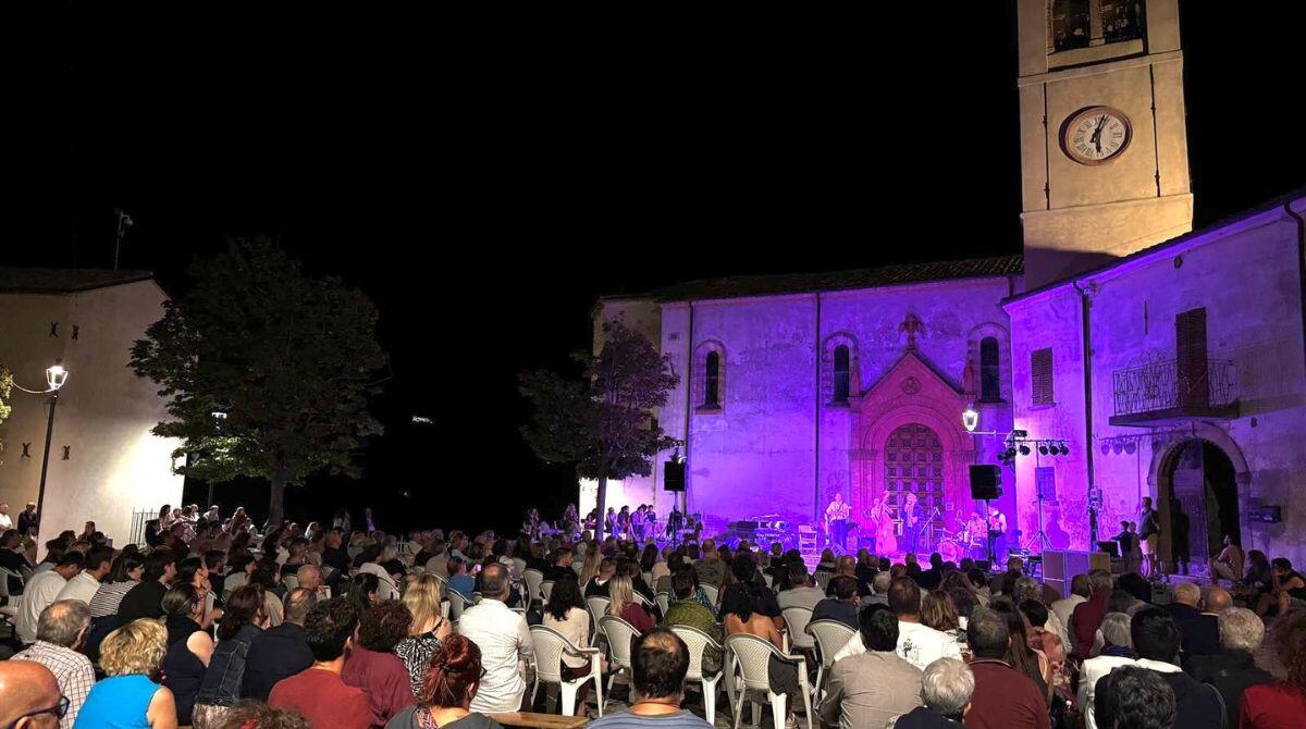 Il grande ritorno di Antonio Ramberti a Talamello: aneddoti, risate e tanta musica - 
