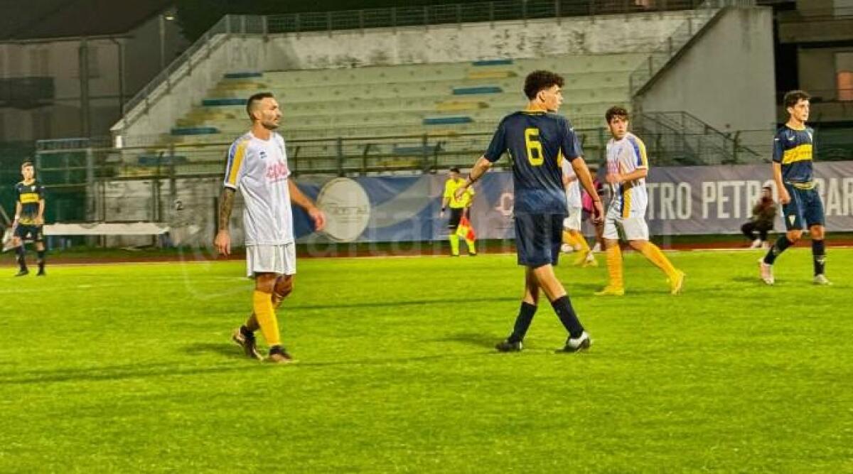 Calcio Promozione, Coppa Italia: il Santarcangelo stende la Savignanese con tris di Sorrentino (3-1) - 