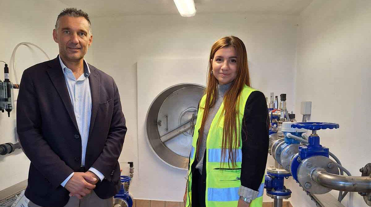 San Leo: ristrutturato e rinnovato lo storico serbatoio della Fortezza - Leonardo Bindi (sindaco San Leo) e Irene Guaraldi (Hera)