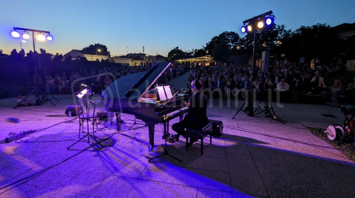 Diego Fusaro e Raffaello Bellavista a Rimini con "La ricerca della bellezza" - 