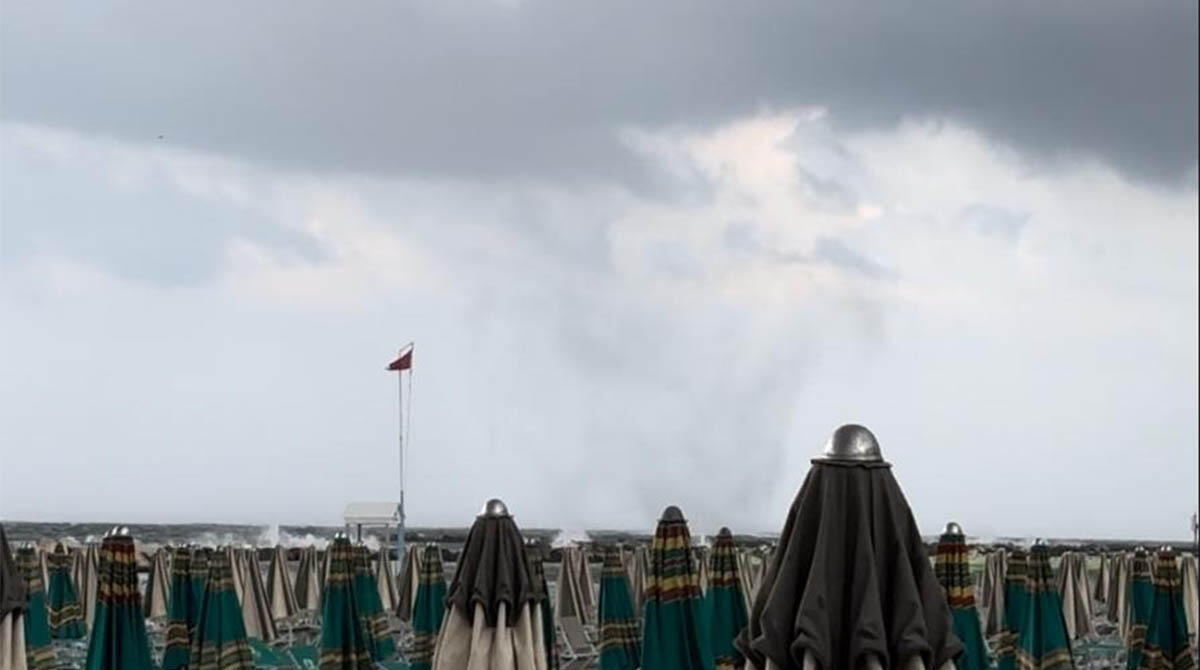 Fulmini e temporali, sulla costa di Bellaria Igea Marina anche una tromba d'aria - PH Federico Antonioli