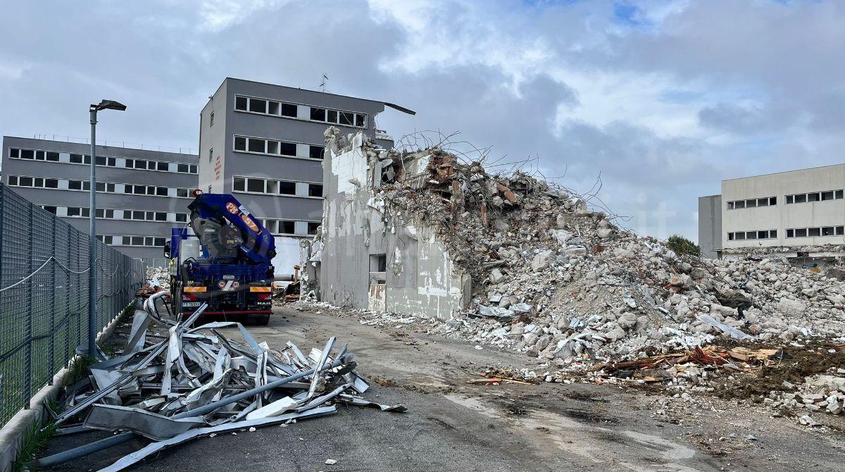 Rimini: 36 nuovi alloggi nell'area dell'ex Questura. Ecco il progetto - Demolizione ex nuova questura di Rimini