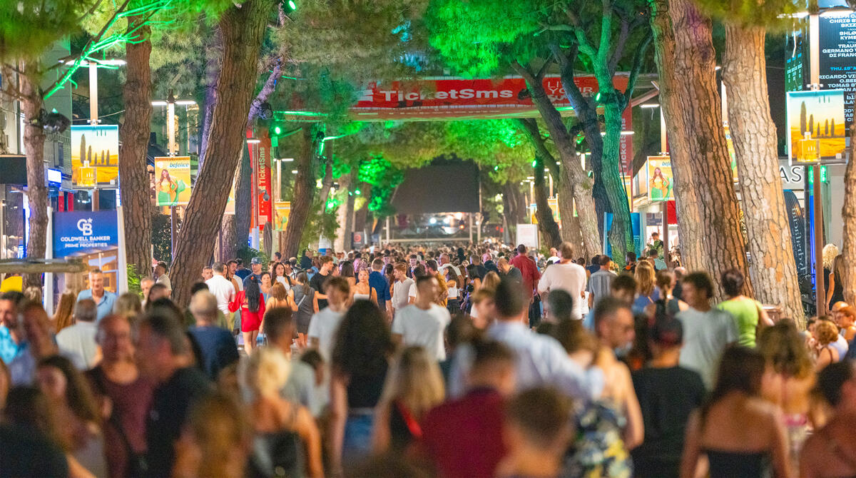 Riccione rivendica: "Crescita costante turismo, agosto tiene e bene mercati esteri" -