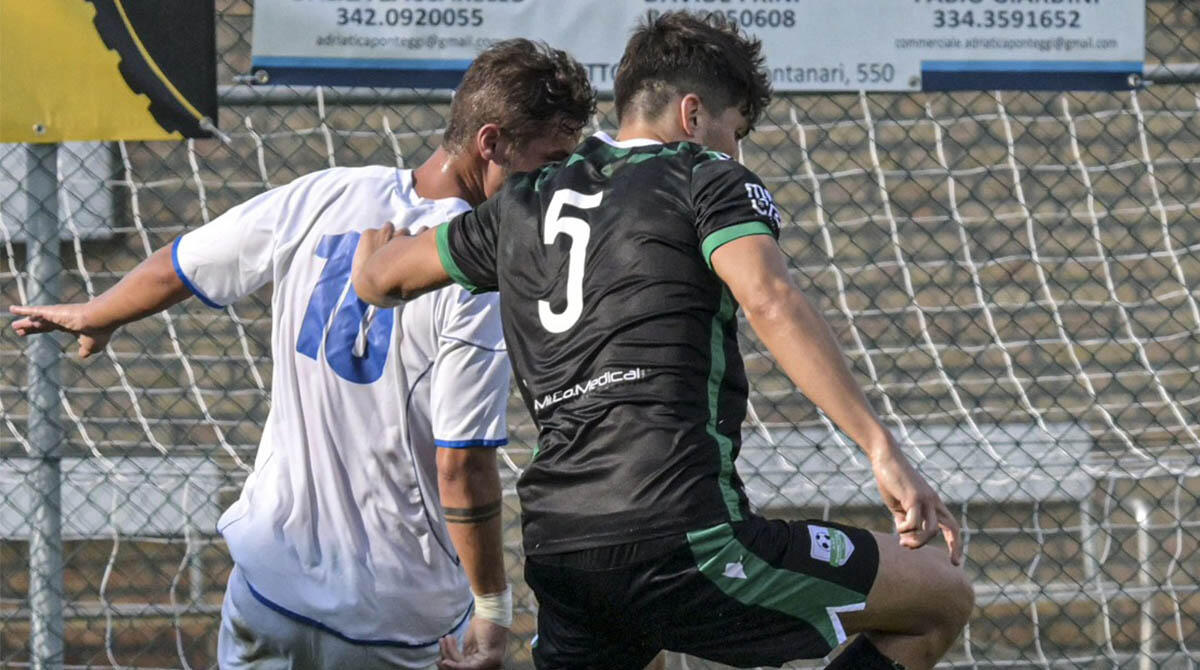 Gambettola spreca troppo: il Castenaso corsaro (0-2) primo con il Pietracuta. La classifica - Nicolò Marconi del Gambettola