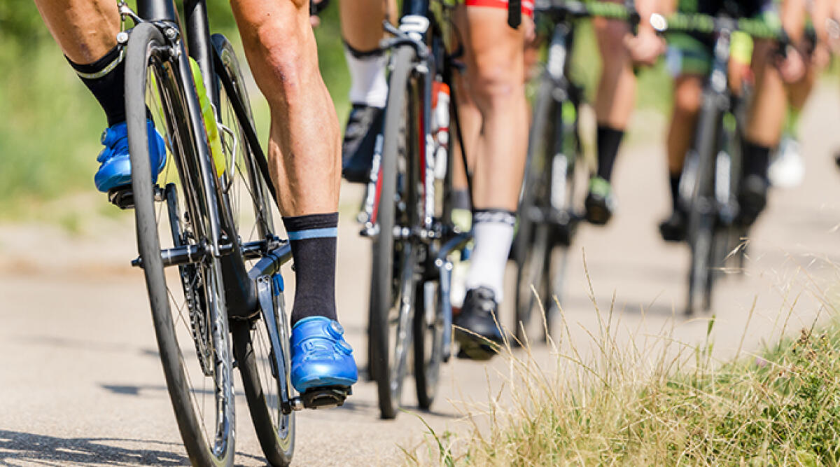 Ubriaca forza il blocco di una gara ciclistica e si schianta - Foto di repertorio