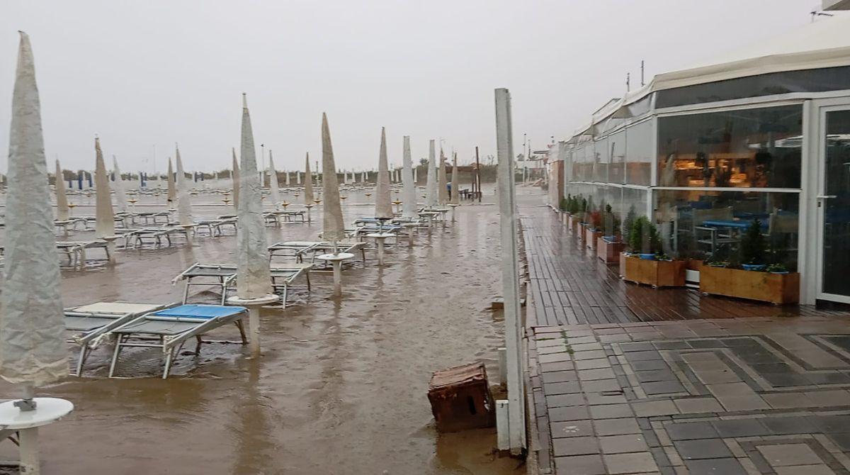 Breve pausa, ma nuove piogge intense dal tardo pomeriggio: le previsioni per Rimini - 