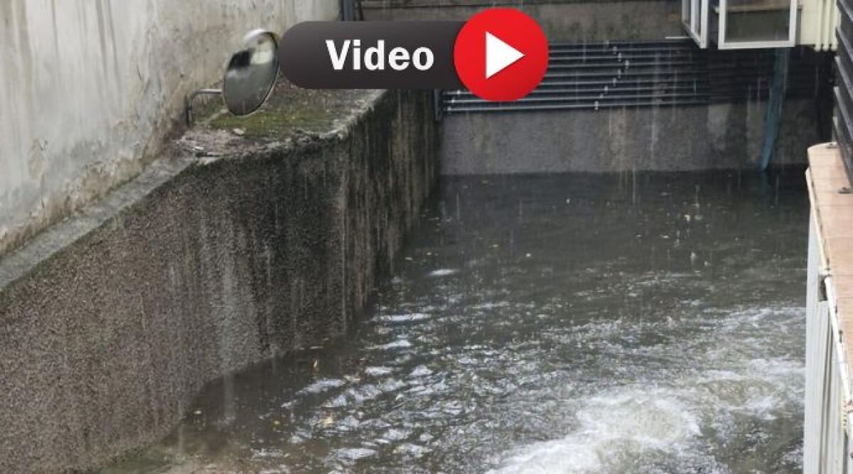 Rimini sotto l'acqua: strade e case allagate, residenti in difficoltà - Via Tobruk, foto di una nostra lettrice