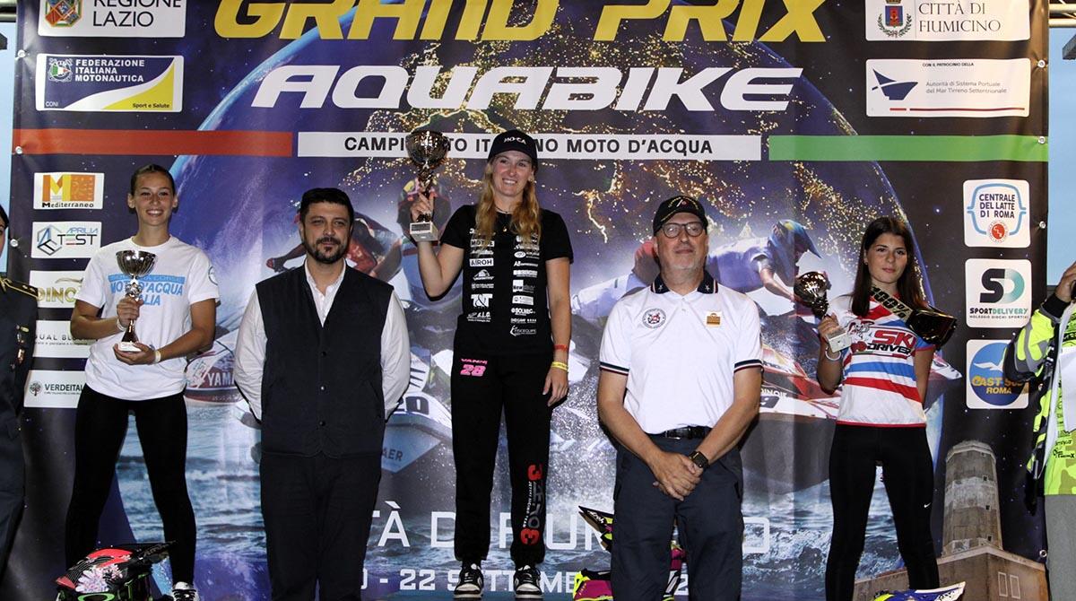 Campionessa tra le onde: Ilaria Vanni trionfa ai Campionati Italiani Moto d'Acqua - Foto di Amato Ballante