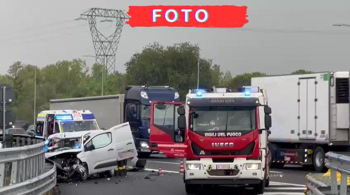 Incidente in autostrada tra furgoncino e camion: un ferito grave, code in direzione Sud - 
