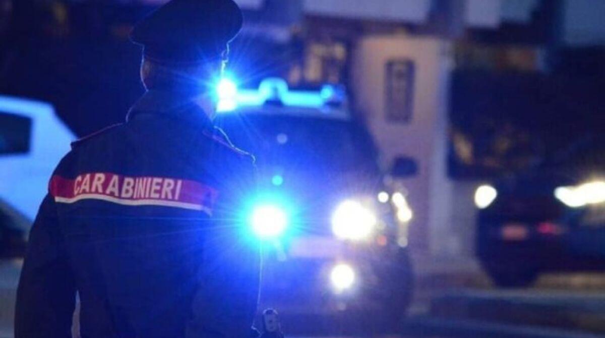 Tragedia nel pesarese: uomo accoltella a morte la moglie davanti ai figli - Repertorio