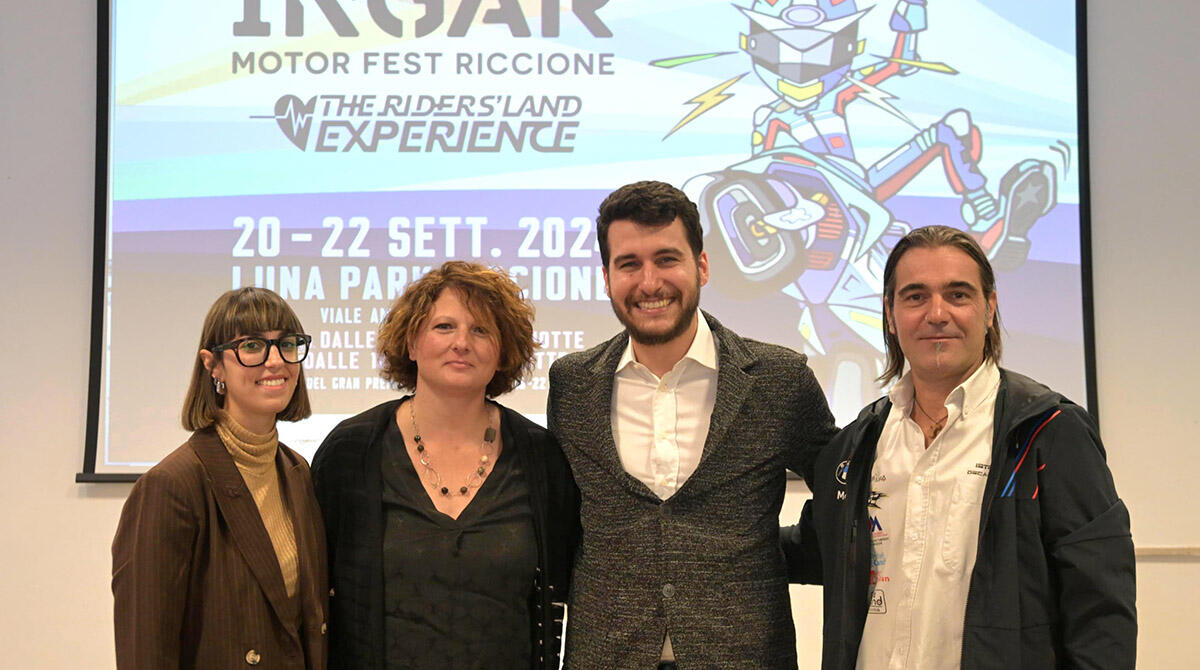 Riccione a tutto gas: arriva l'Ingar Motor Fest. E c'è anche Giacomo Agostini - Da sinistra Giorgia Berlini, Chiara Astolfi, Mattia Guidi e Oscar Cappiello