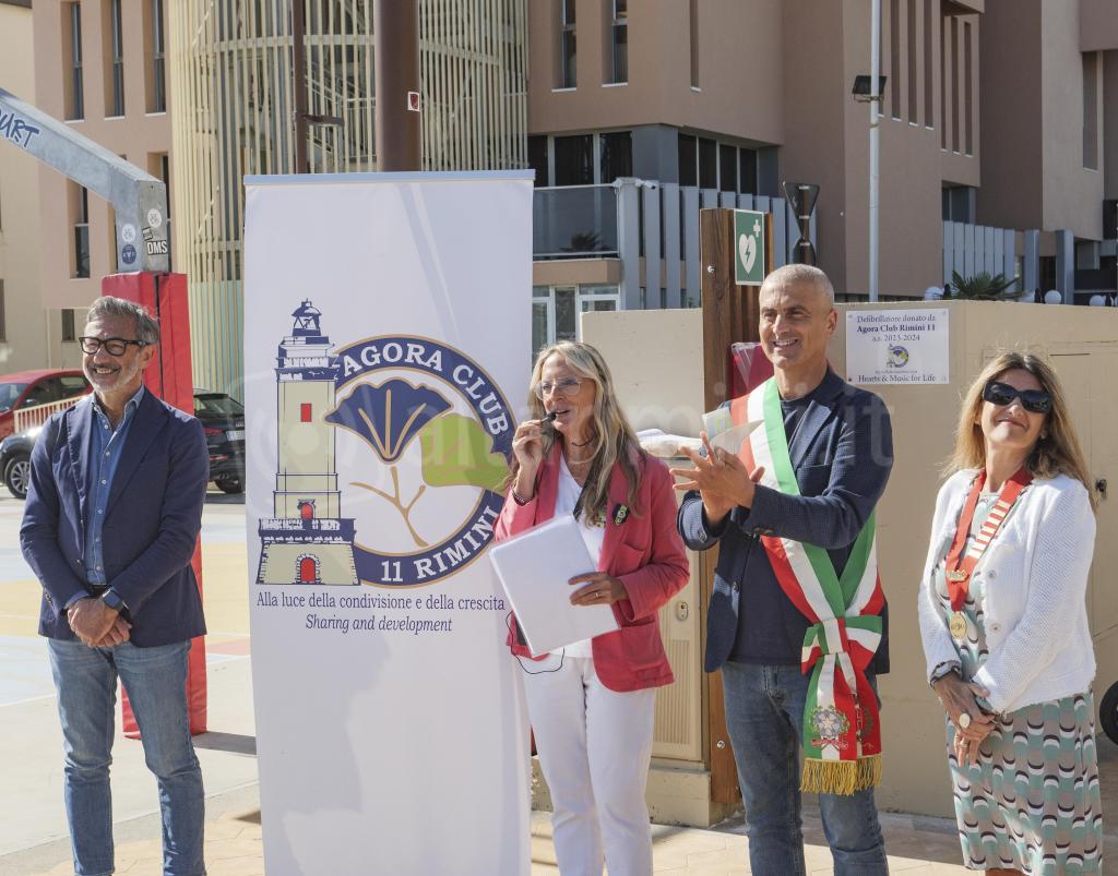 Rimini; 30/09/2024: Comune RN, Ufficio Stampa, inaugurazione defibrillatore in p.le Kennedy©Riccardo Gallini /GRPhoto