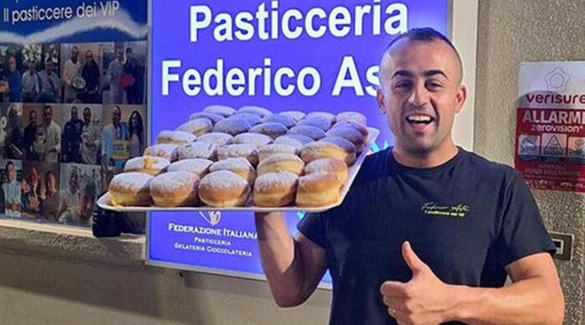 Bologna: in scooter contro un'auto, muore Federico Asta 'pasticcere dei vip' - Federico Asta, 34 anni, noto pasticcere a Bologna, in una foto tratta da Facebook