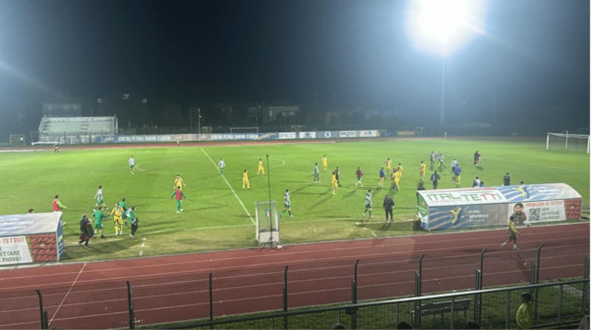 Lo Young batte 3-0 il Fratta Terme e aggancia il secondo posto. -
