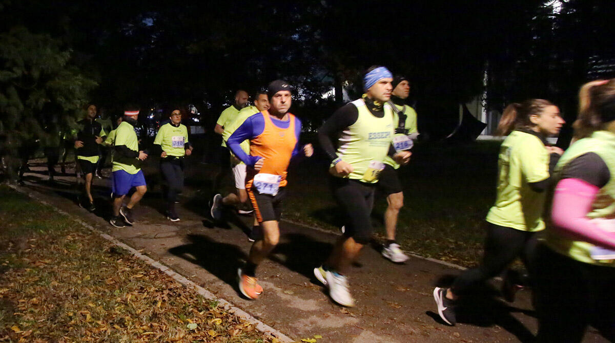 A Rimini si corre di notte, uniti per sensibilizzare sulle malattie reumatologiche: torna la Sirun - Sirun 2022