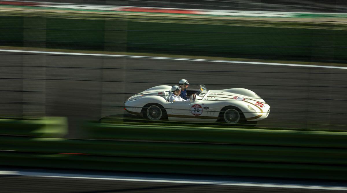 A Rimini parte la Modena Cento Ore, celebre rally di regolarità per auto storiche - 