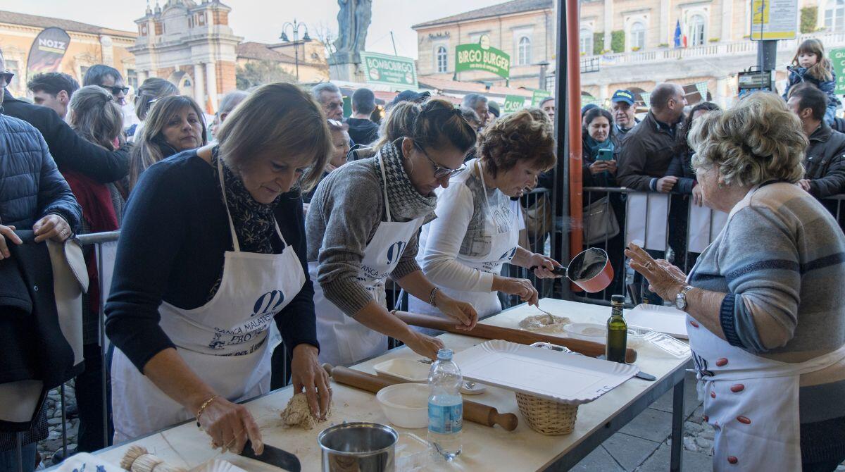 Santarcangelo, torna il Palio della Piada: anche i bimbi con i loro genitori in gara -