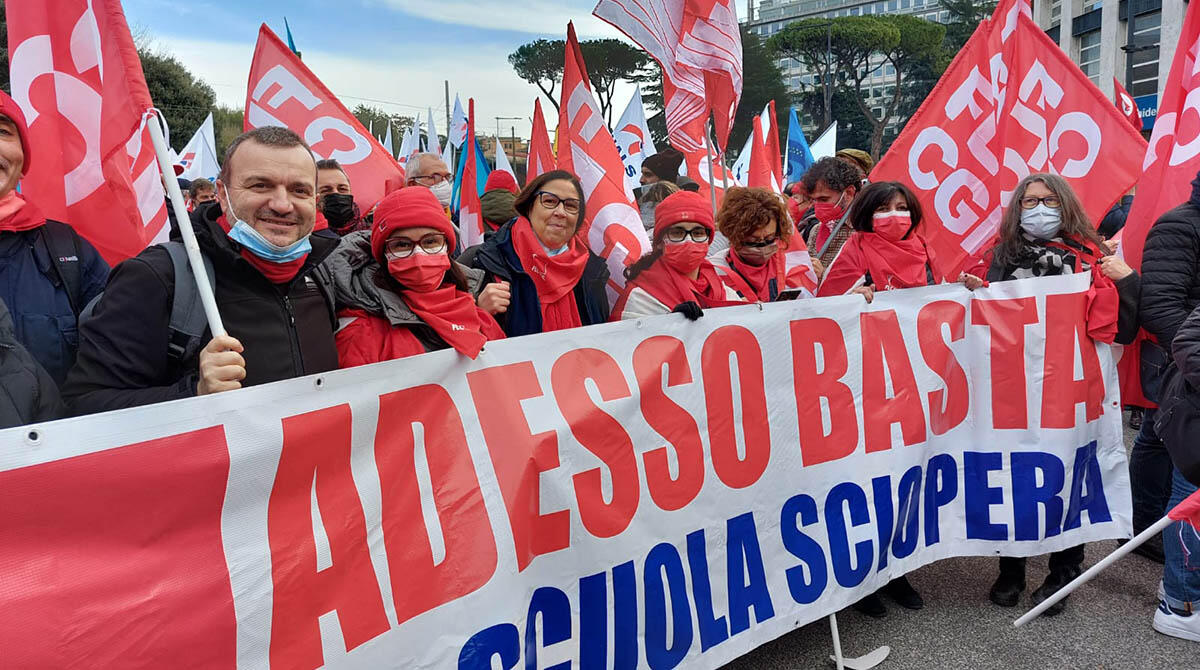 Il personale e i lavoratori della Scuola in sciopero: proteste sindacali anche a Rimini - Mobilitazioni passate