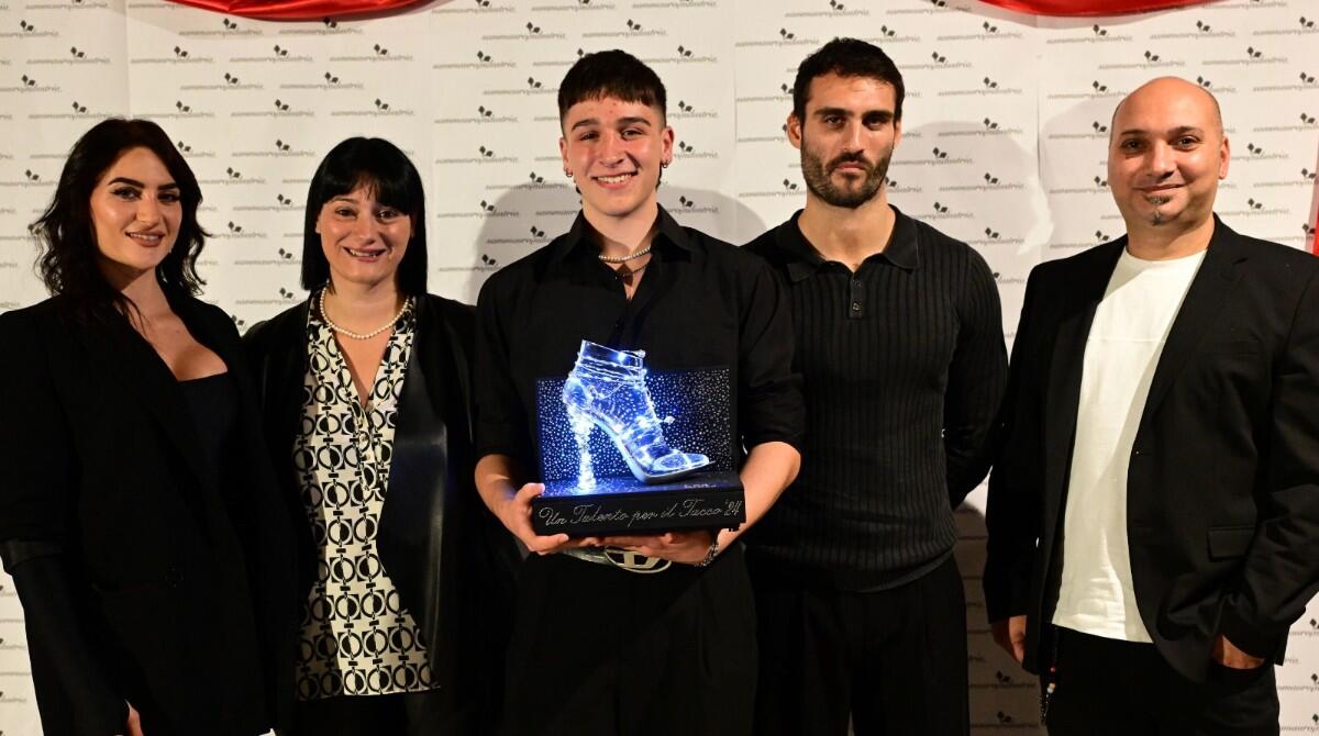 Da veterinaria al design: il giovane greco Alexandros Vasdekis vince "Un talento per la Scarpa 2024" - La consegna del premio