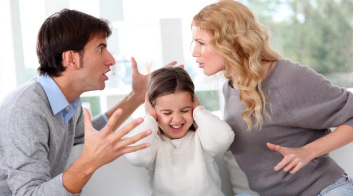 Genitori e figli nel momento della separazione: al via due cicli di incontri al Centro per le famiglie - Genitori separati e figli (repertorio)